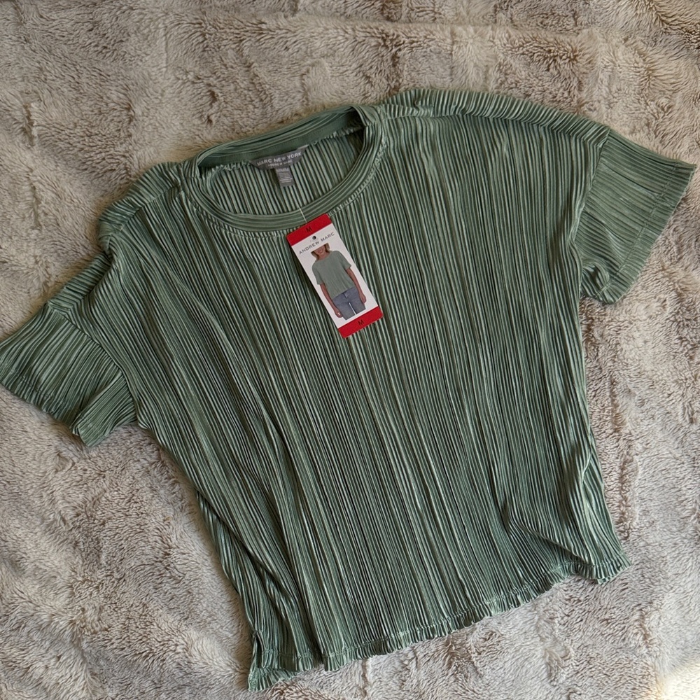 Andrew Marc - Plisse Top - M